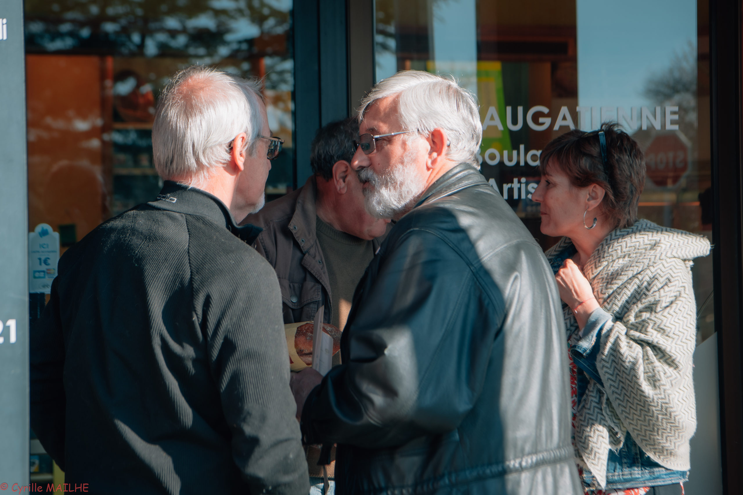 Jacky Tondeux accueillent les Faugatiens à la boulangerie